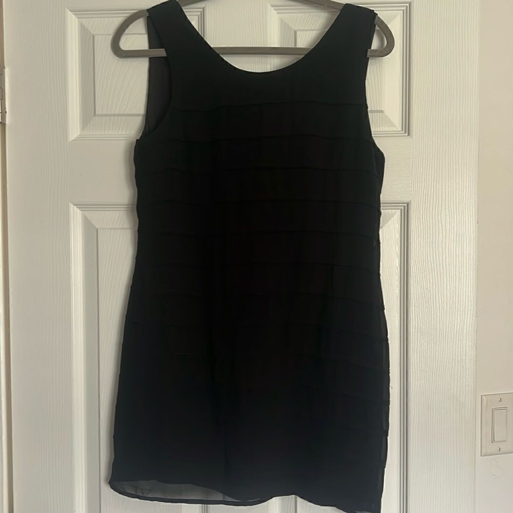 Black Dress - Simple Mini Black Dress - Black Back Zipper - Size Small 🩷